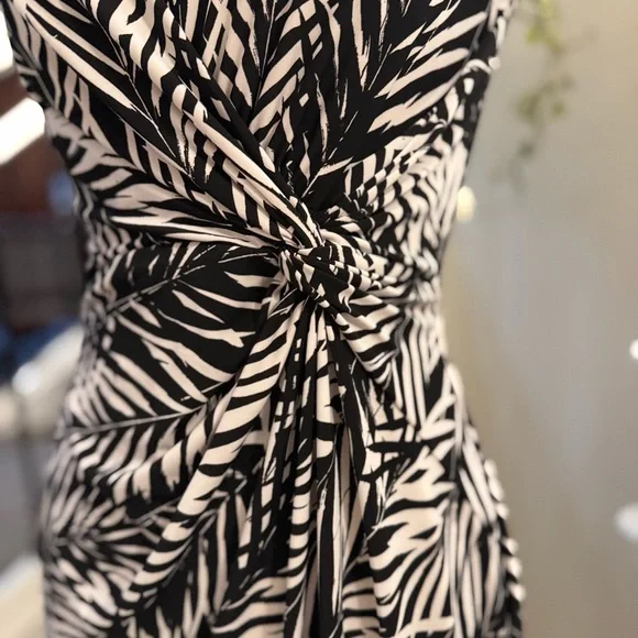 Ralph Lauren Black and Cream Leaf Print Midi Dress - Picture 3 of 5